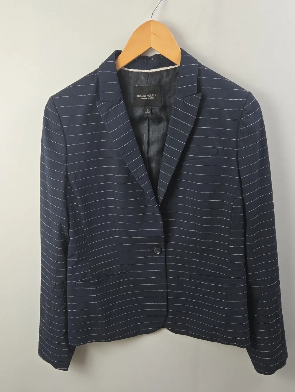 Banana Republic Classic Fit Pinstripe Navy Blue Blazer Sz 6 Business Preppy